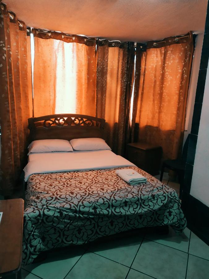 Hostal Ajavi del Sur Quito Exterior foto
